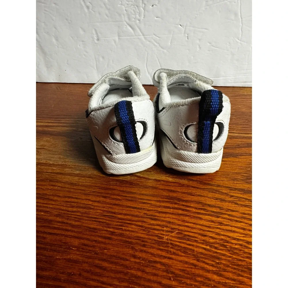 McKIDS Baby Boys White Blue Action Flex Sneakers Hook‎ Loop Straps Size 1